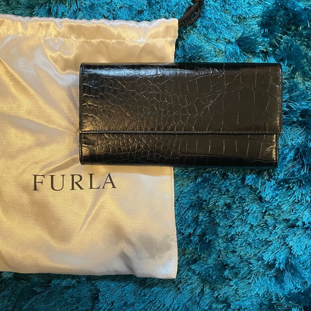 Furla - leather black wallet